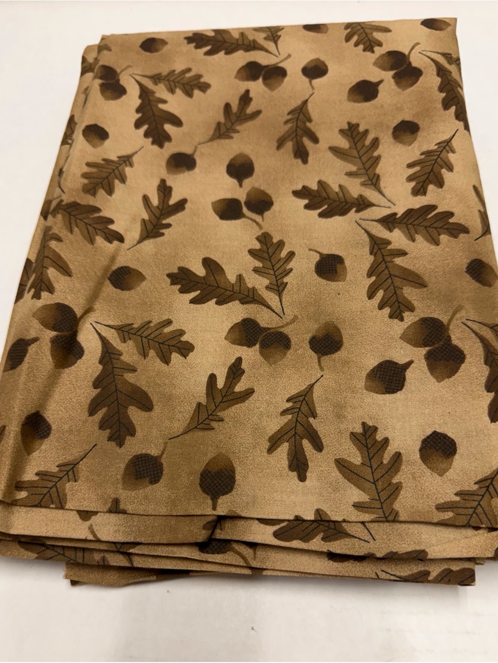 Oak Leaf Print Sheet Set in Warm Brown